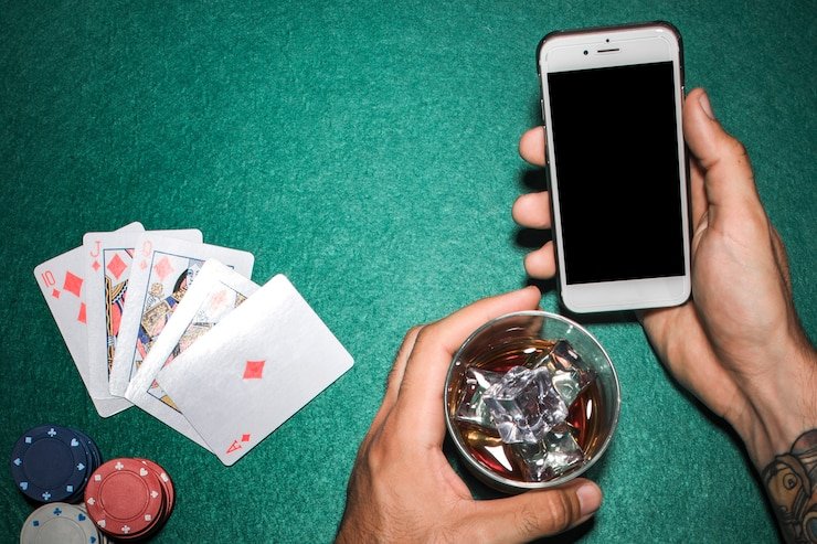 Suasana kasino langsung dengan dealer dan meja permainan